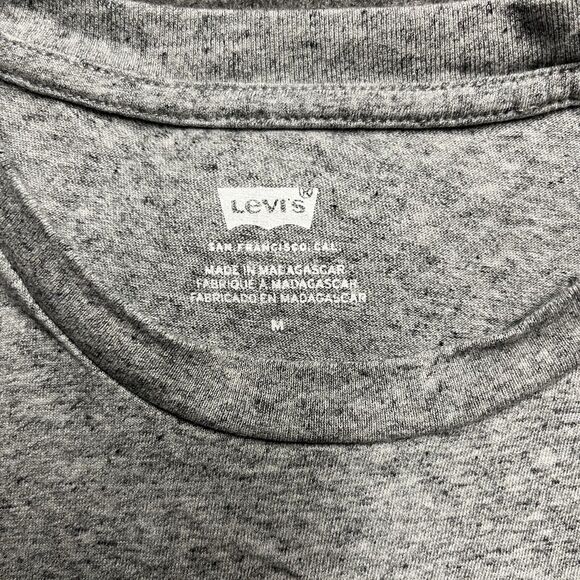 Levi's Short Sleeve Shirt Women's Medium Gray Floral Batwing Logo Cotton - Picture 3 of 7